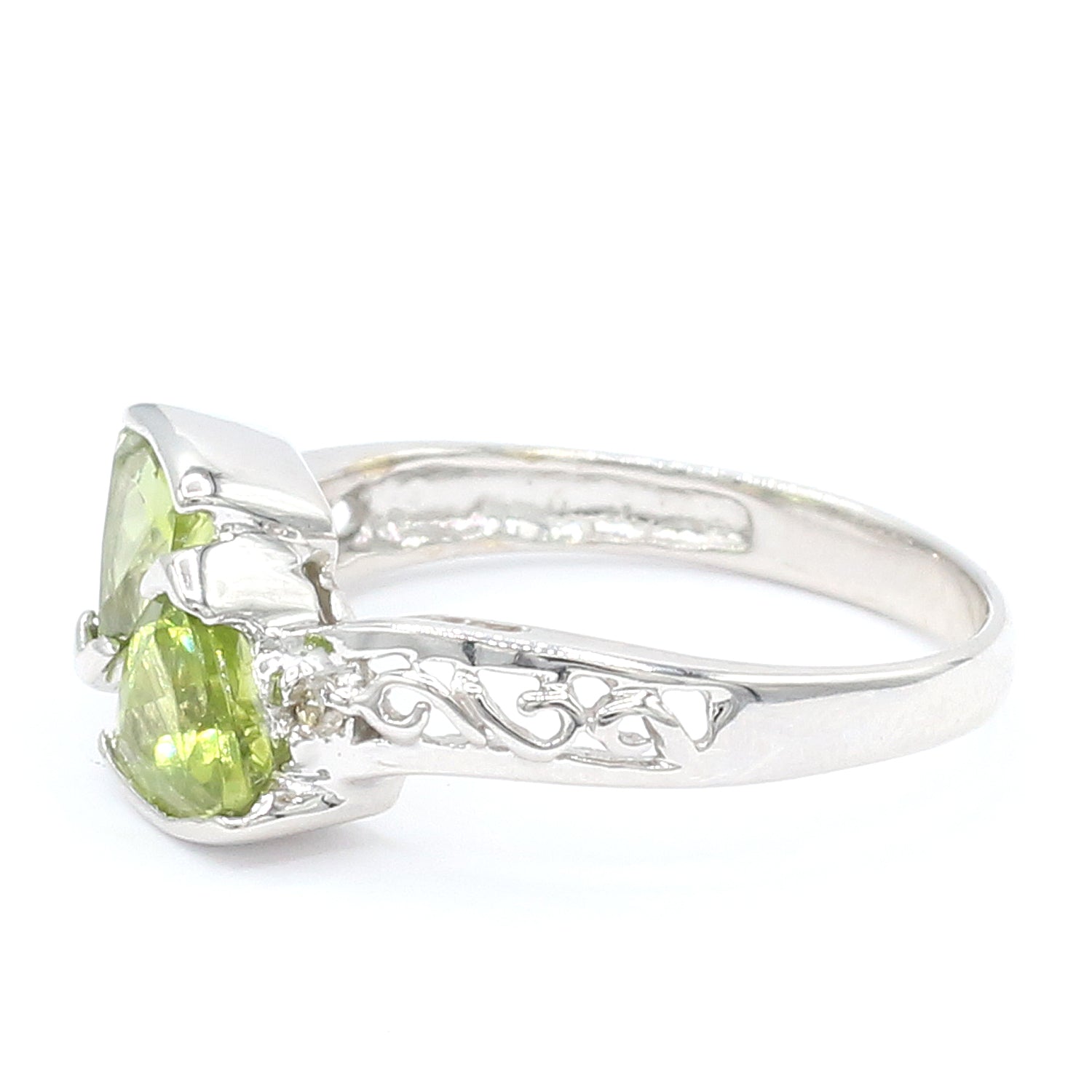 Golden Jewel 10K White Gold 1.02ctw Peridot & Diamond Ring