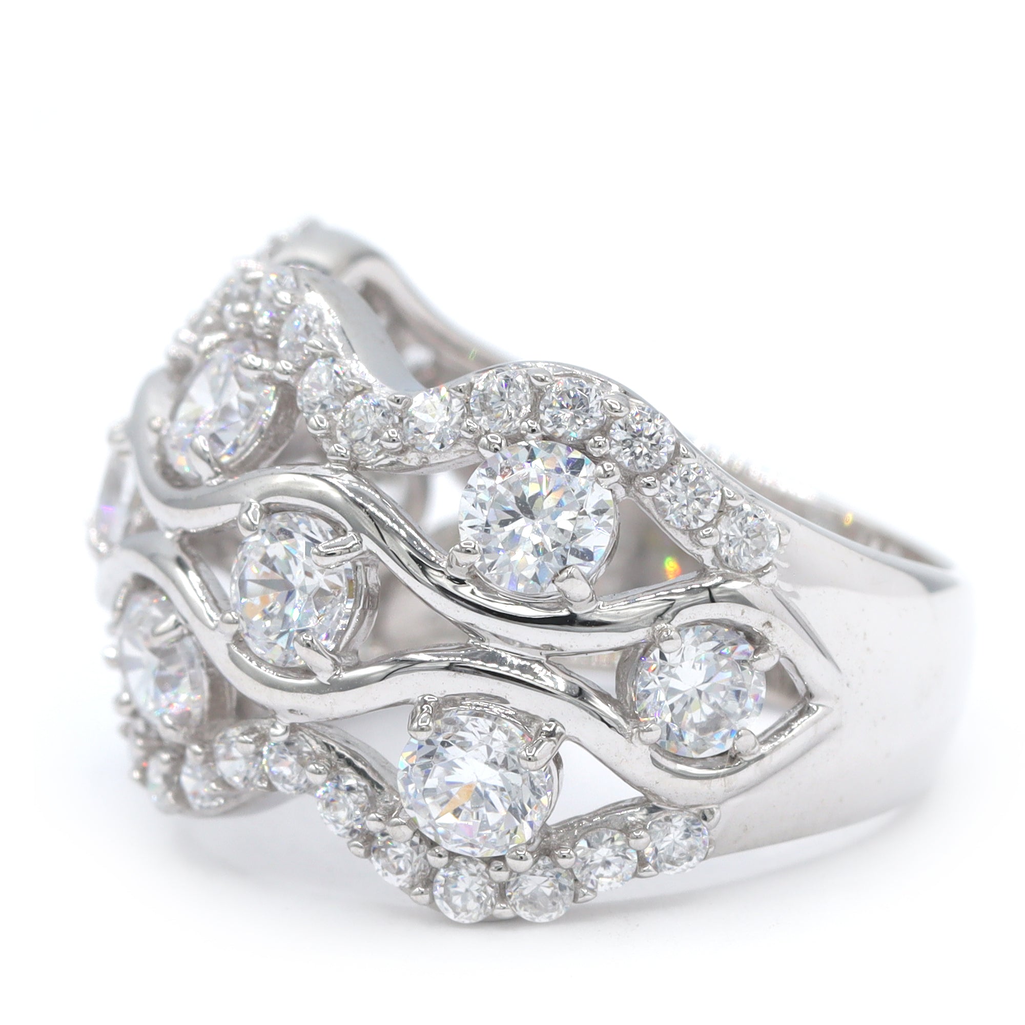 Bague Signity en argent sterling avec oxydes de zirconium ronds et baguettes - NE PEUT PAS ÊTRE REDIMENSIONNÉE.