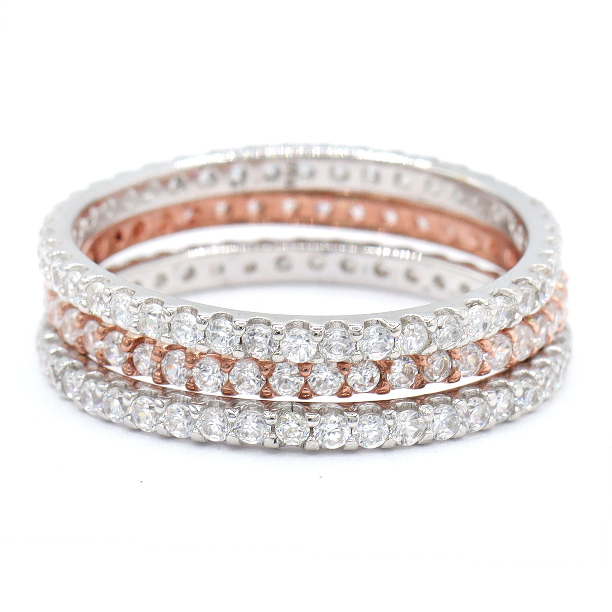 Bague Signity en argent sterling avec oxydes de zirconium ronds et baguettes - NE PEUT PAS ÊTRE REDIMENSIONNÉE.