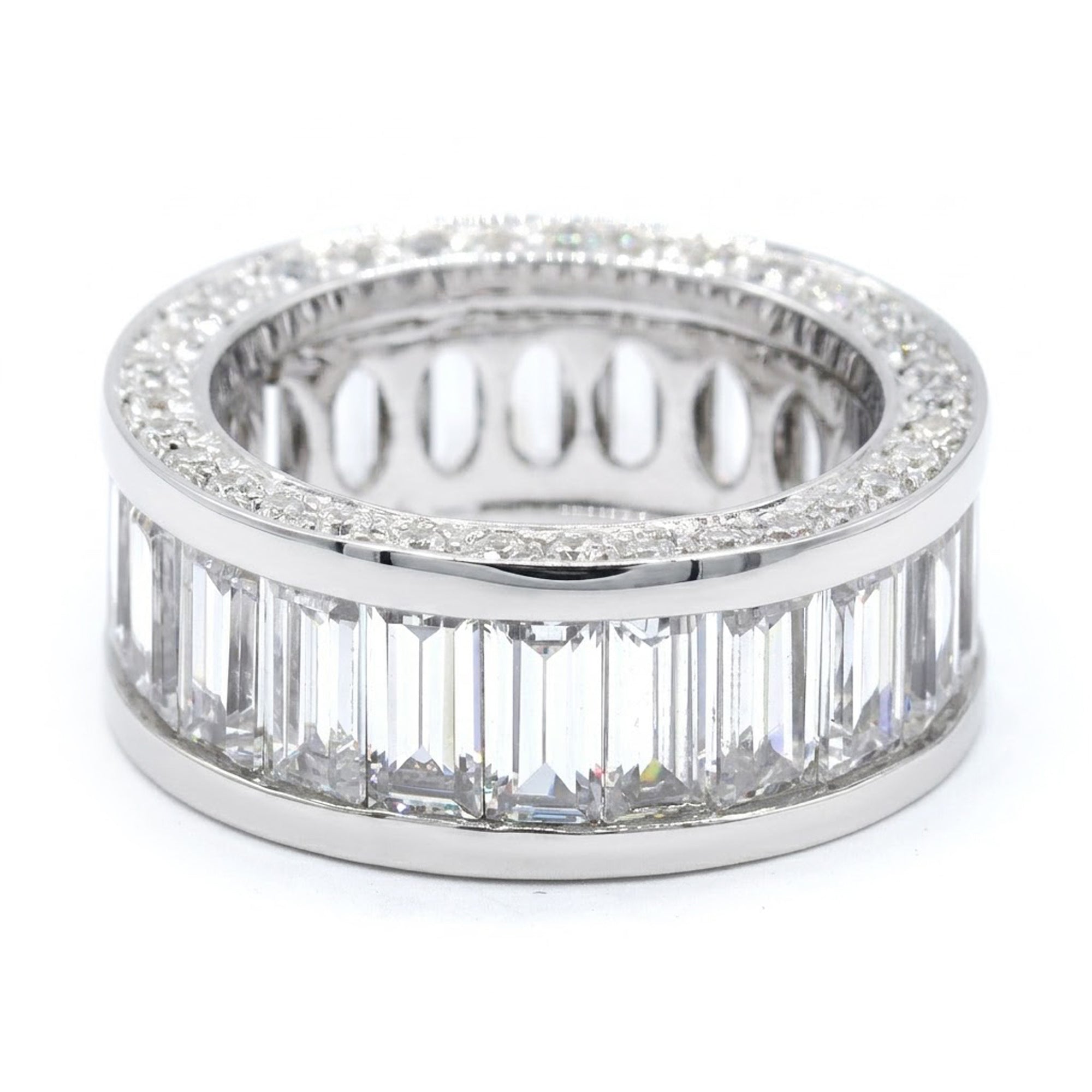 Bague Signity en argent sterling avec oxydes de zirconium ronds et baguettes - NE PEUT PAS ÊTRE REDIMENSIONNÉE.