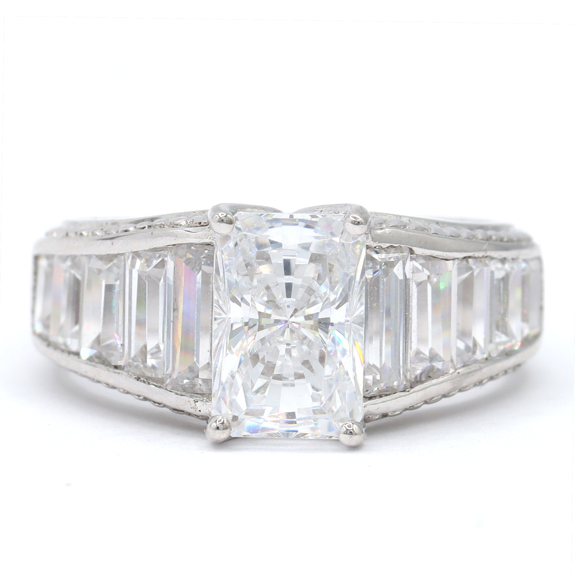 Signity Sterling Silver Cubic Zirconia Ring CANNOT BE RESIZED