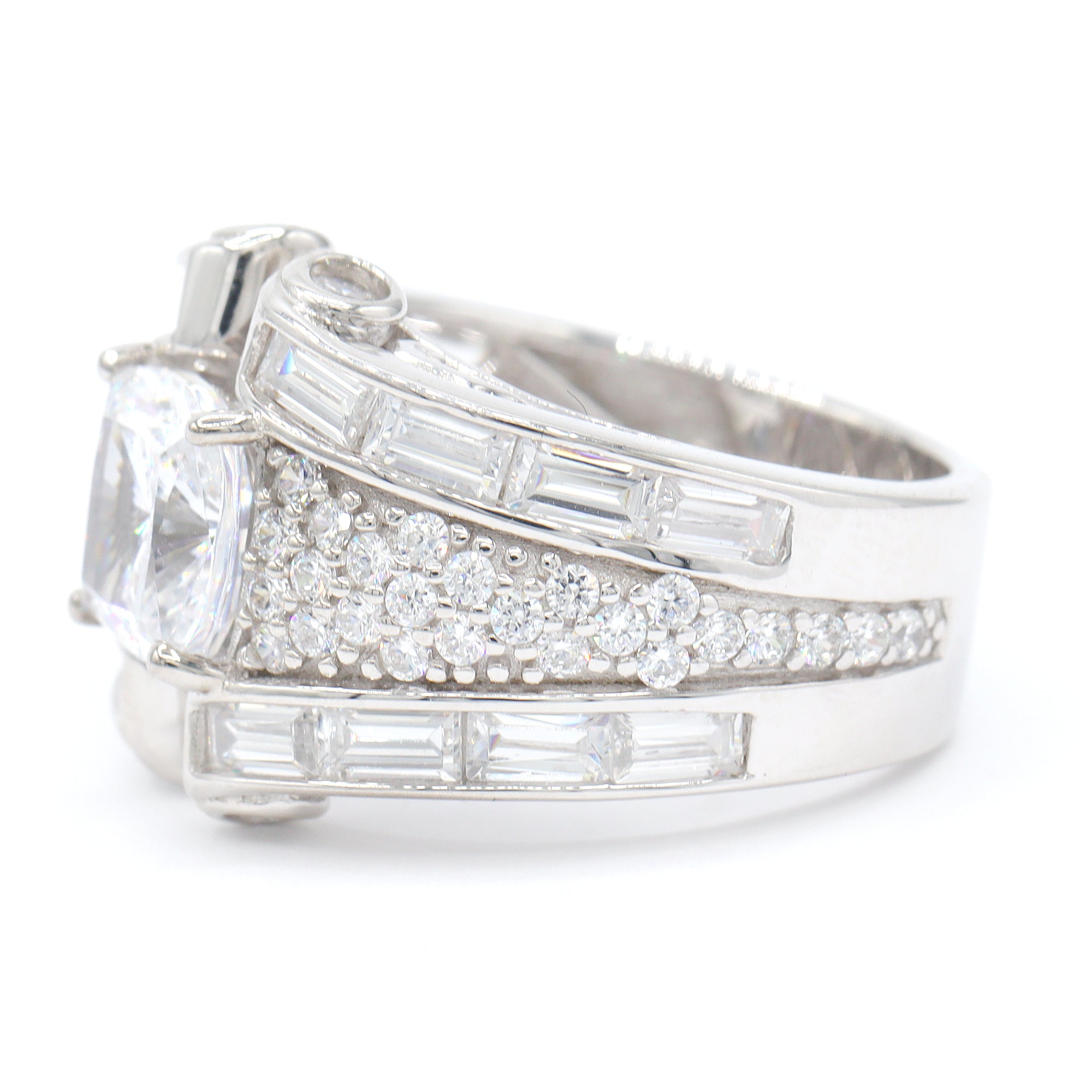 Signity Sterling Silver Cubic Zirconia Ring CANNOT BE RESIZED