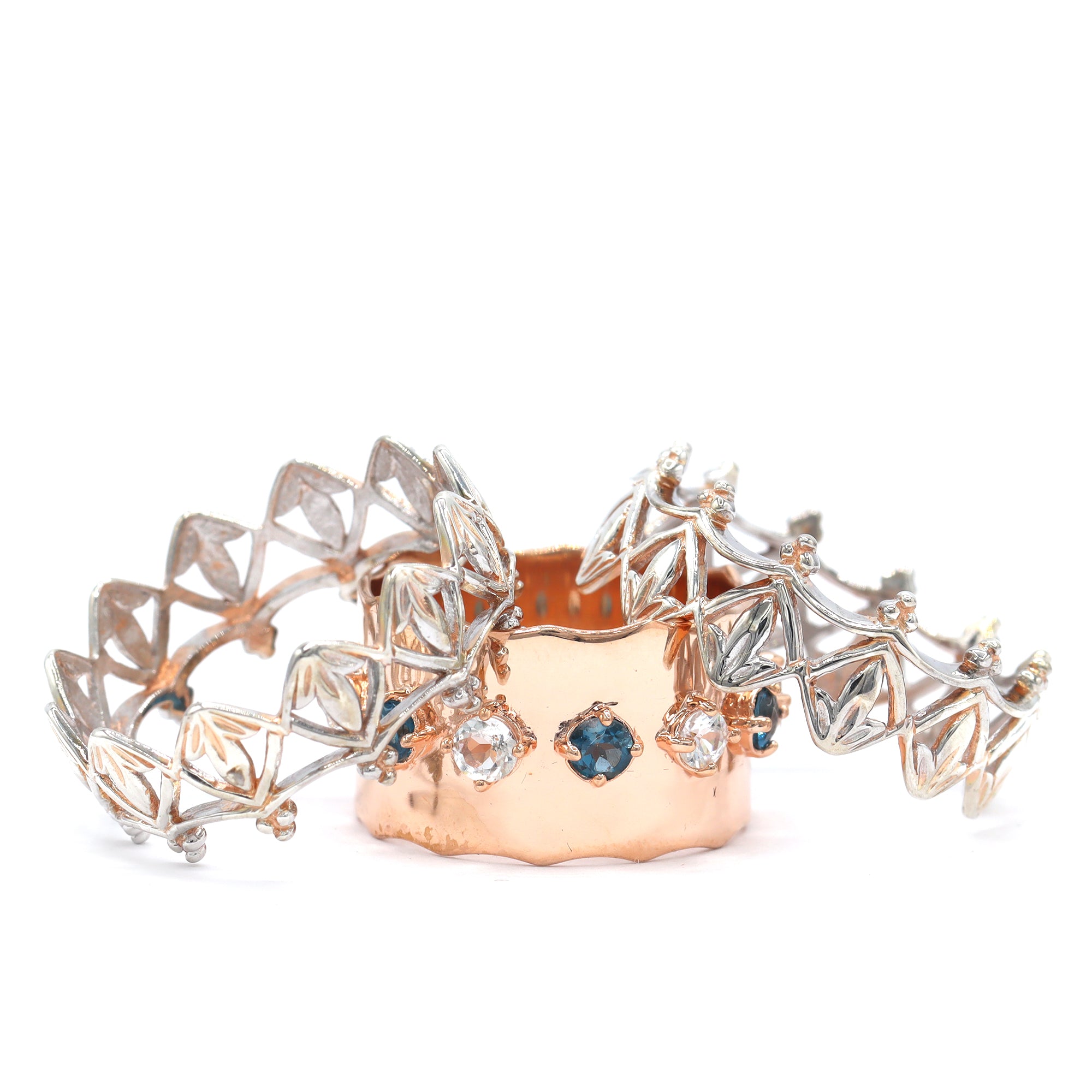 Bague Gems en Vogue en topaze bleu de Londres Tillion de 7,60 carats et zircon blanc Halo