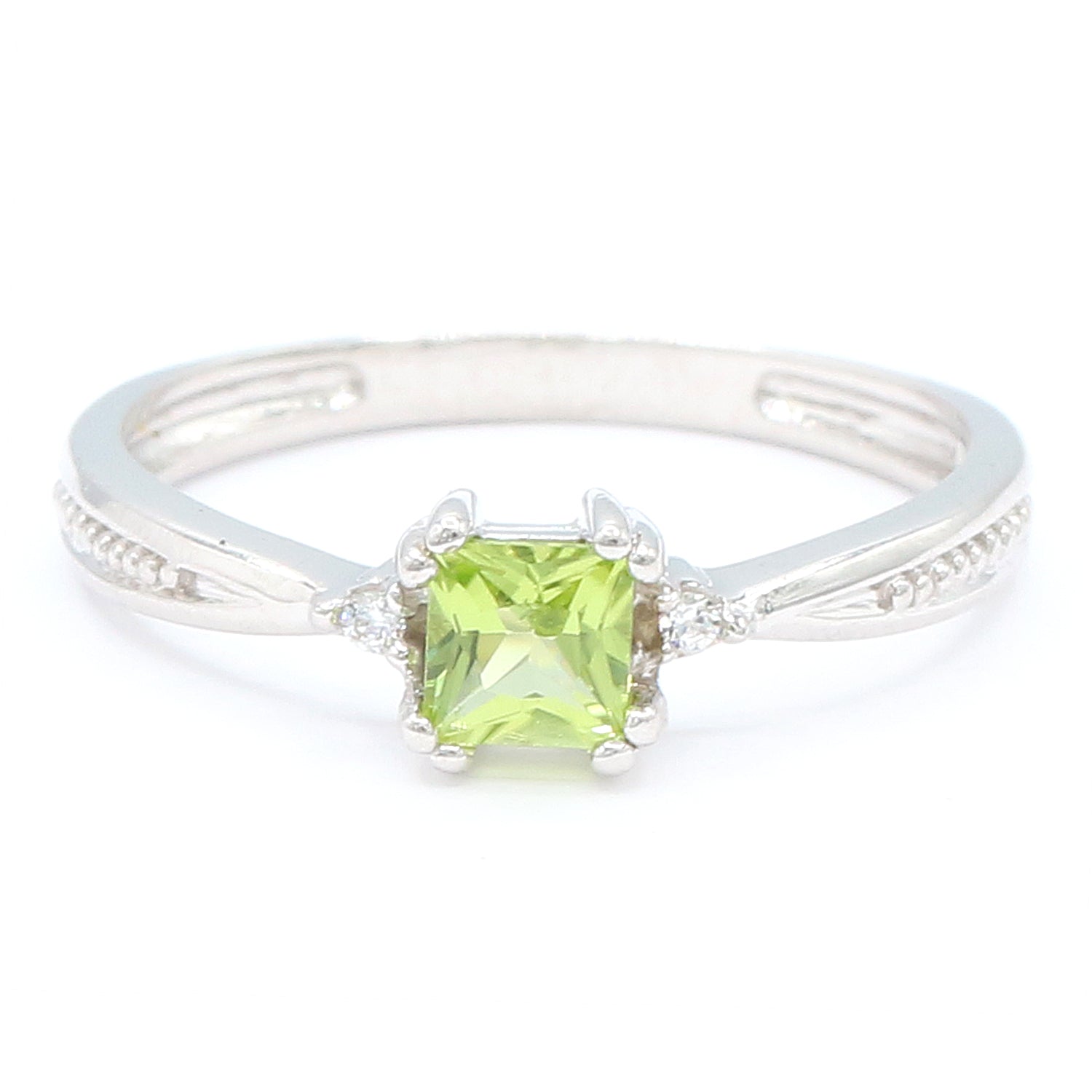 Golden Jewel 14K White Gold 0.41ctw Peridot & Diamond Ring