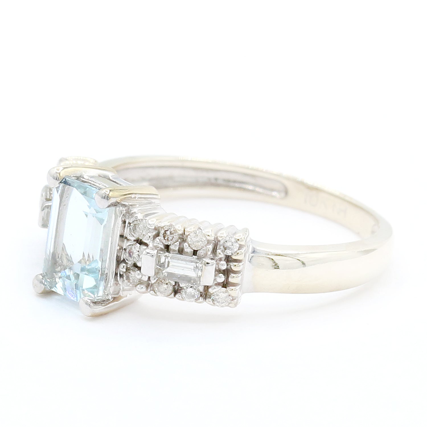 Golden Jewel 10K White Gold 1.07ctw Aquamarine & Diamond Ring