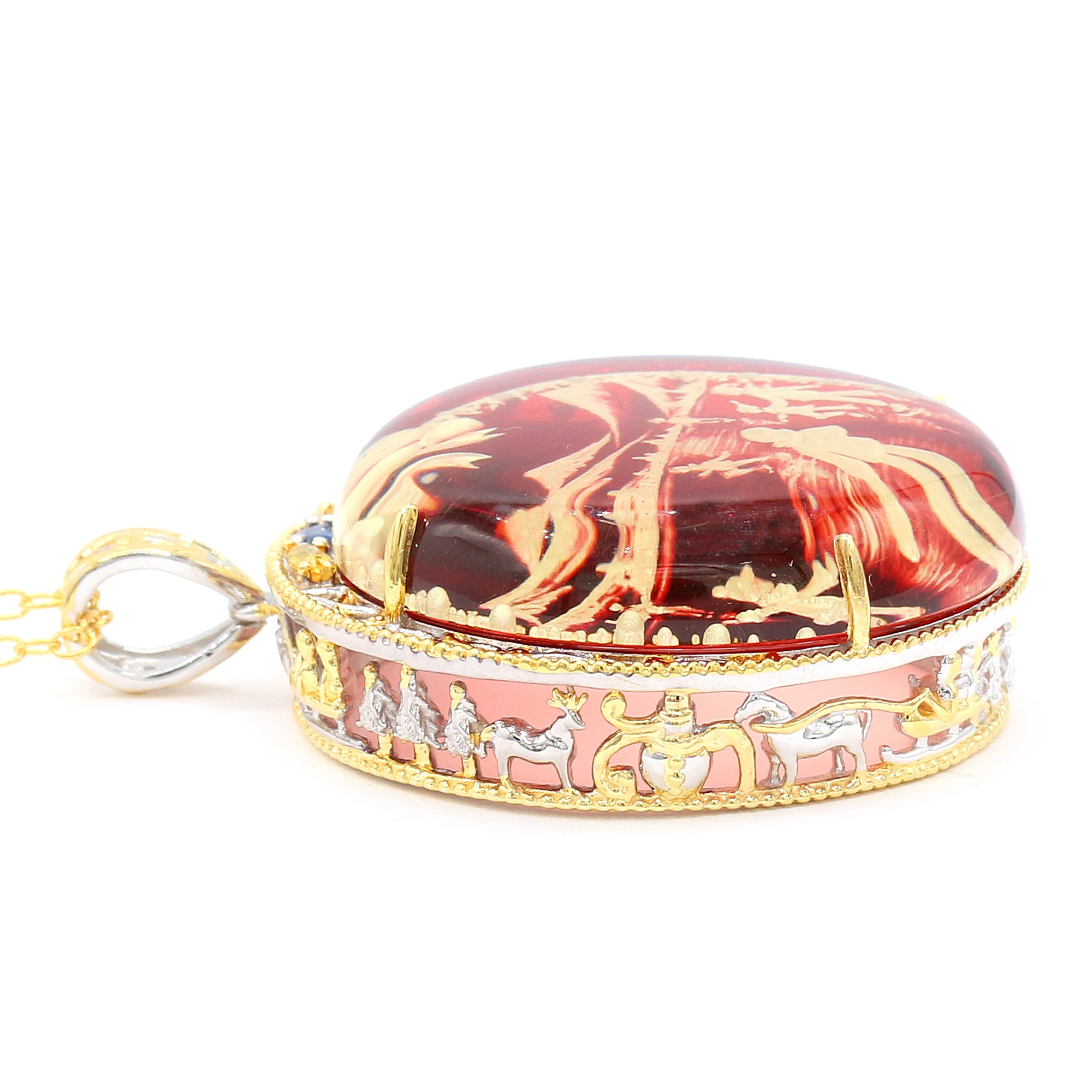 Pendentif Couronne de Noël sculptée en ambre rouge Gems en Vogue