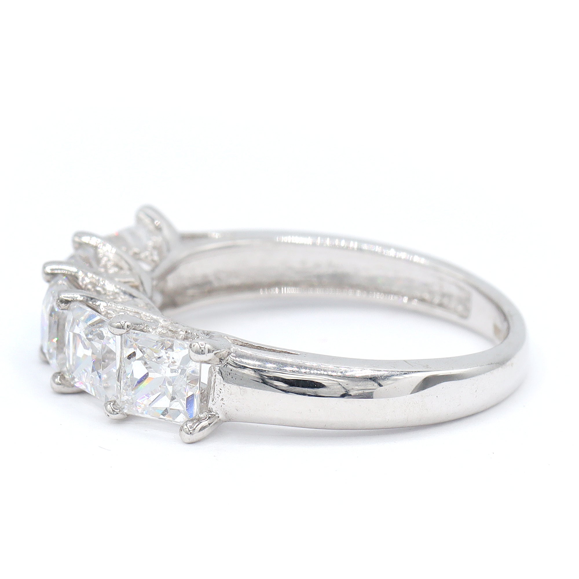 Signity Sterling Silver Cubic Zirconia Five Stone Ring CANNOT BE RESIZED