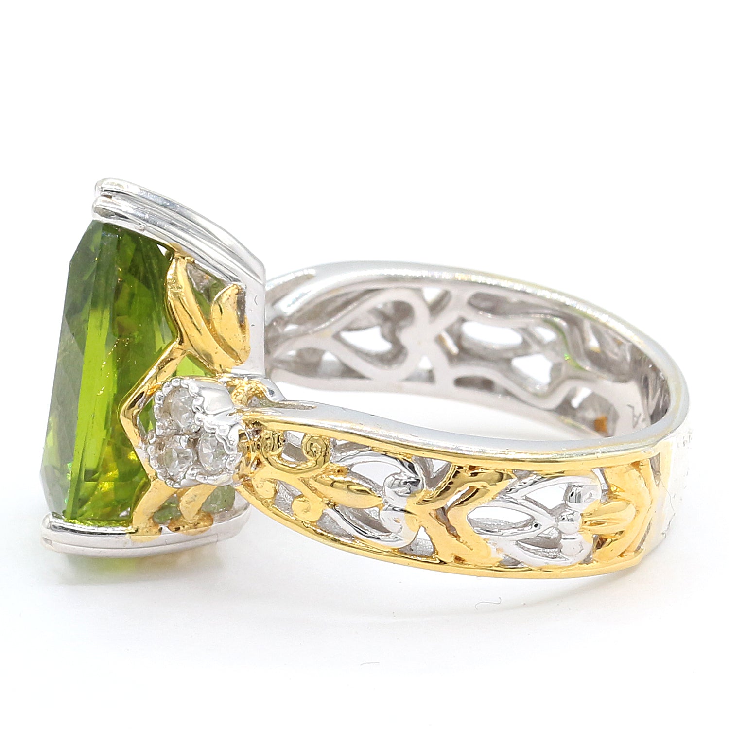 Gems en Vogue 7.89ctw Pearshaped Peridot & White Zircon Ring
