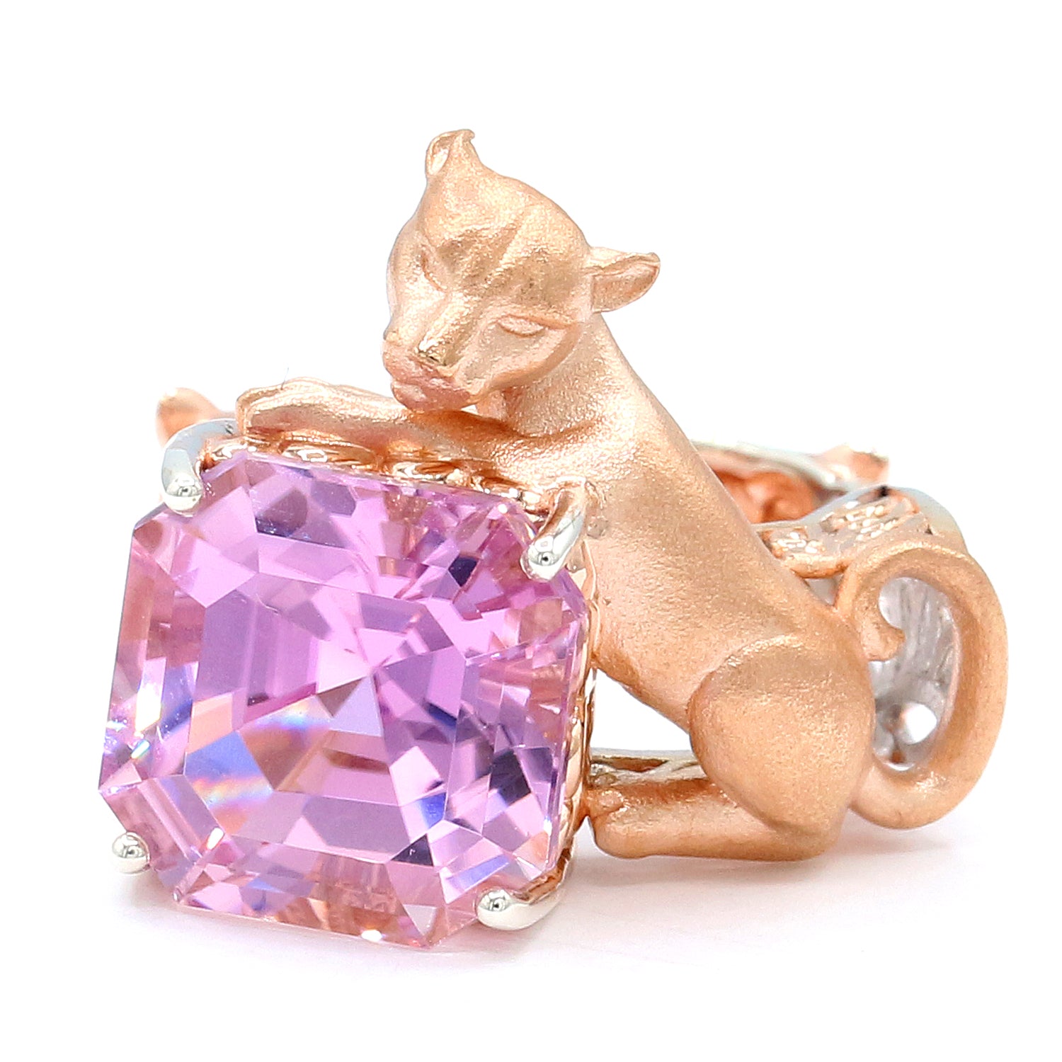 Limited Edition Gems en Vogue Luxe, One-of-a-Kind 11.51ctw Kunzite Panther Ring