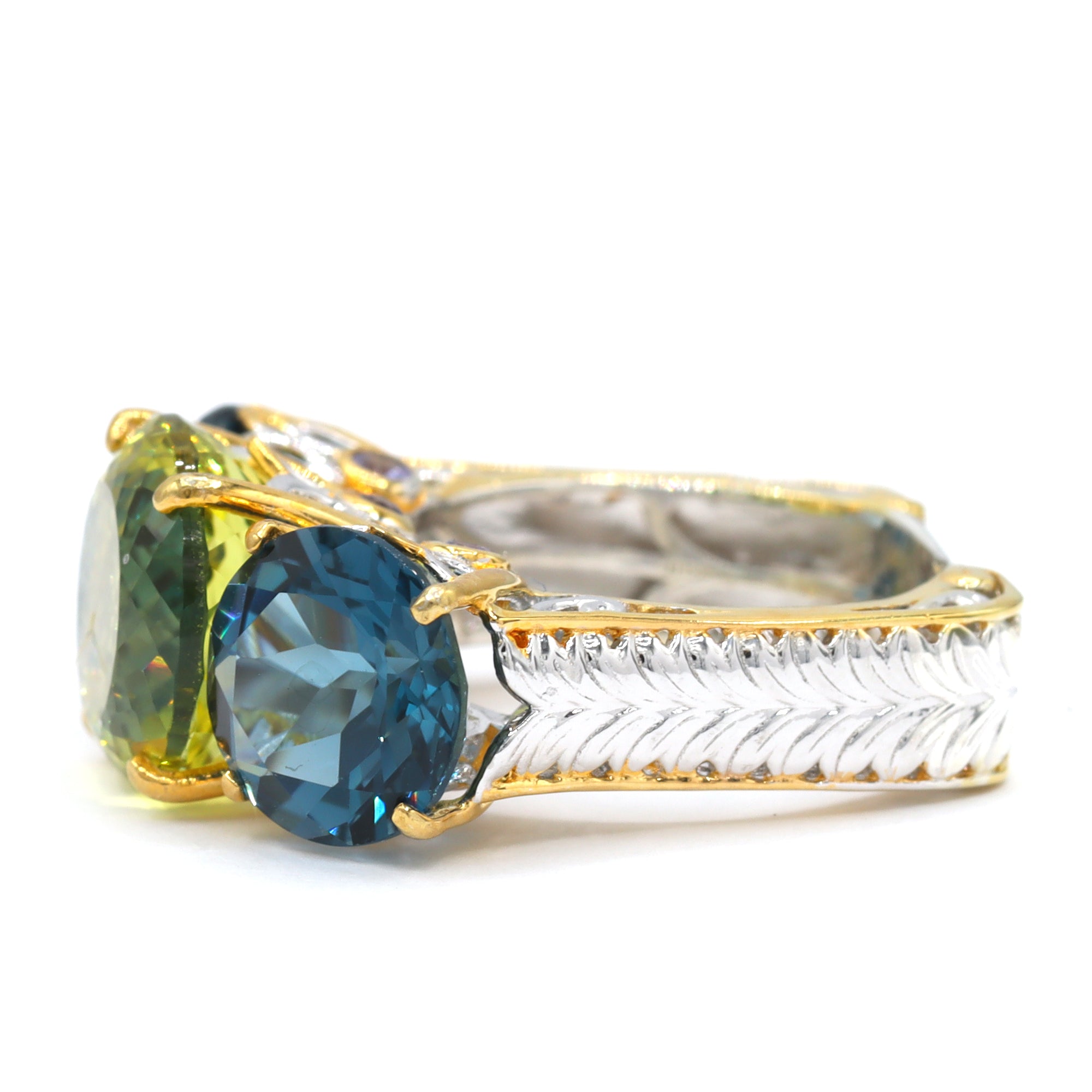 Bague « Honker » topaze bleue suisse et ouro verde 35,75 carats de Gems en Vogue