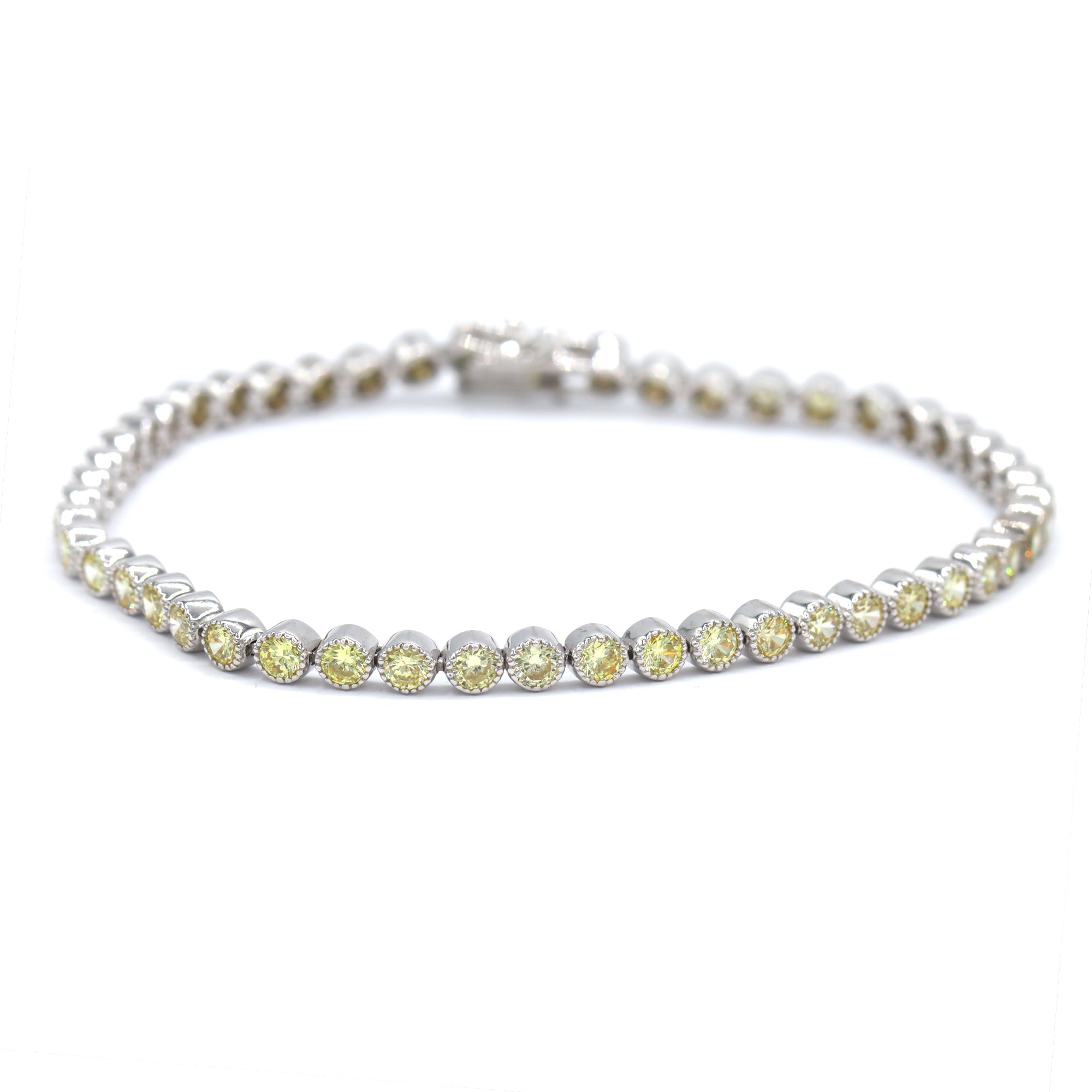 Bracelet à maillons en argent sterling Signity avec oxydes de zirconium ronds