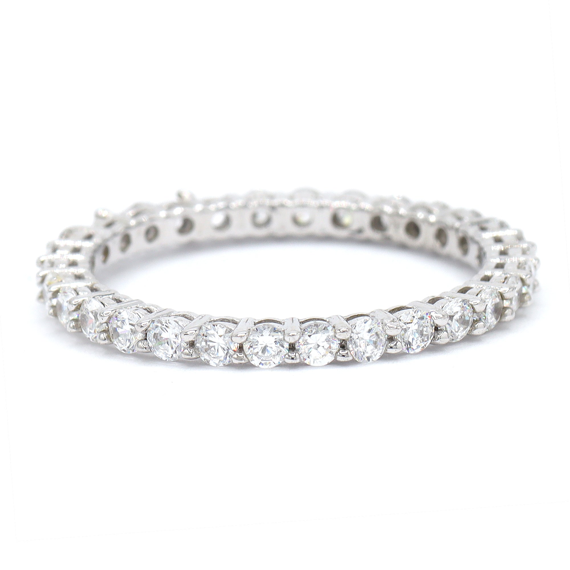 Bague Signity en argent sterling avec oxydes de zirconium ronds et baguettes - NE PEUT PAS ÊTRE REDIMENSIONNÉE.