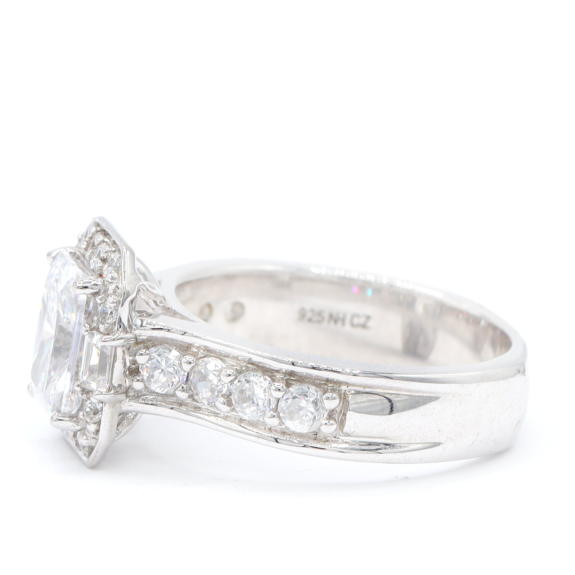 Signity Sterling Silver Cubic Zirconia Ring CANNOT BE RESIZED
