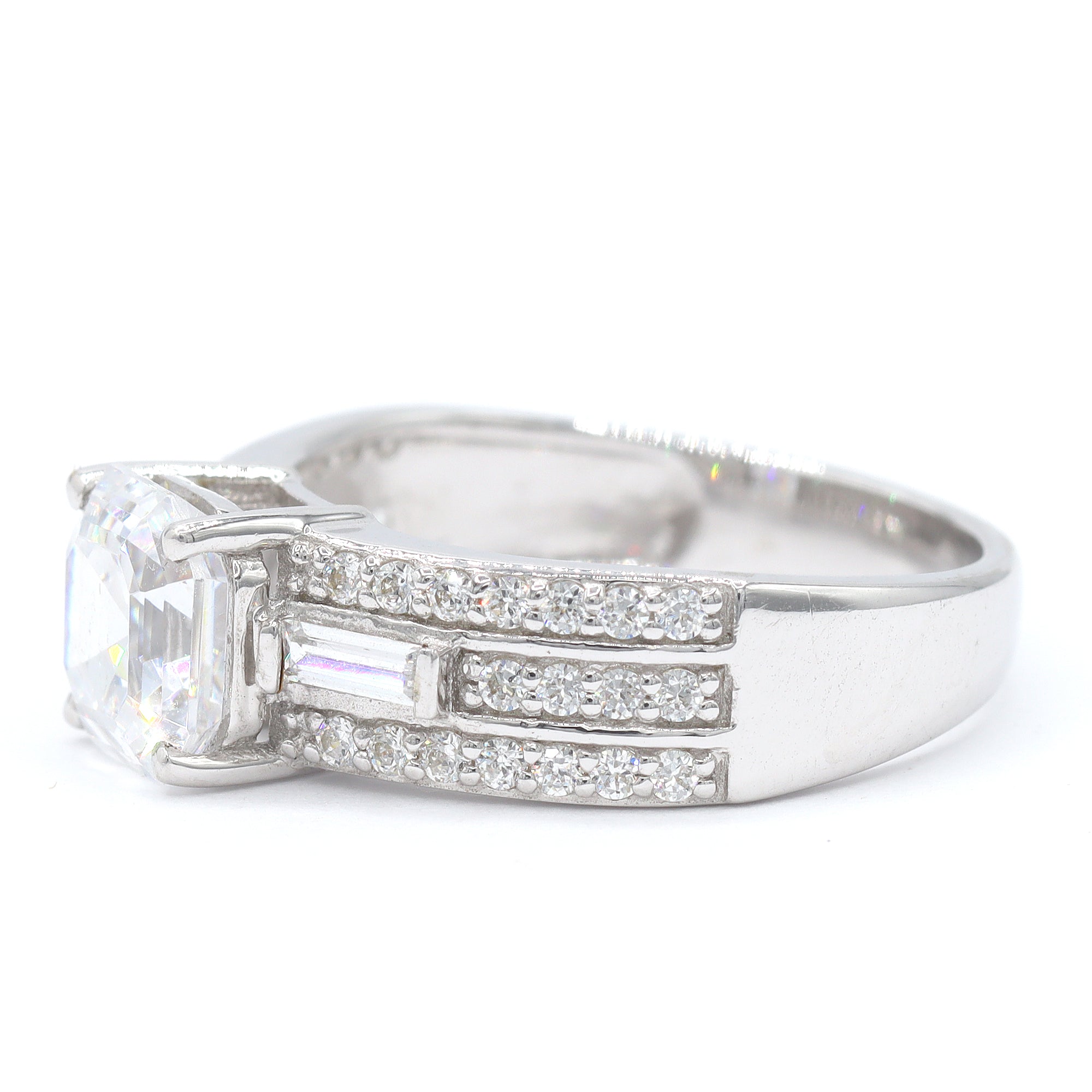 Signity Sterling Silver Cubic Zirconia Ring CANNOT BE RESIZED