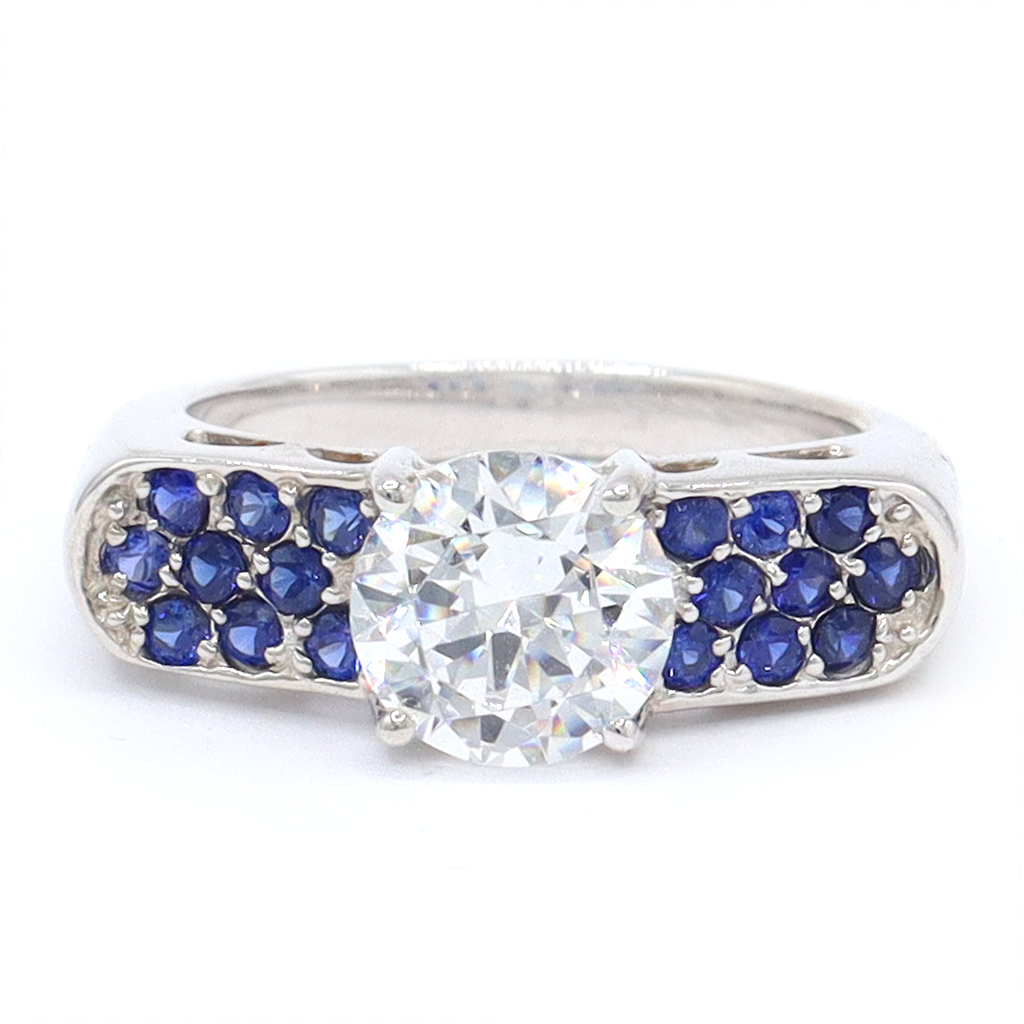 Bague Signity en argent sterling avec oxydes de zirconium ronds et baguettes - NE PEUT PAS ÊTRE REDIMENSIONNÉE.