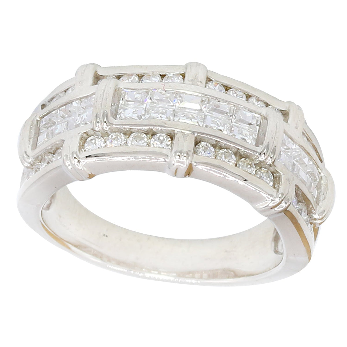 Signity Sterling Silver Cubic Zirconia Ring - CANNOT BE RESIZED.
